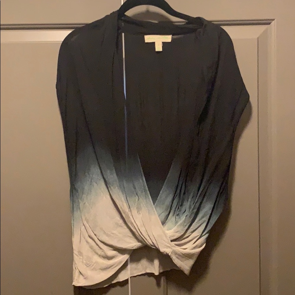 Adorable light weight summer top
